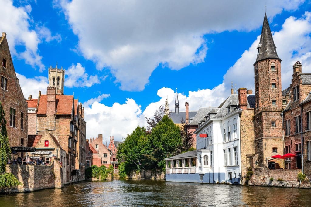 Water-with-belfry-tower-Brugge